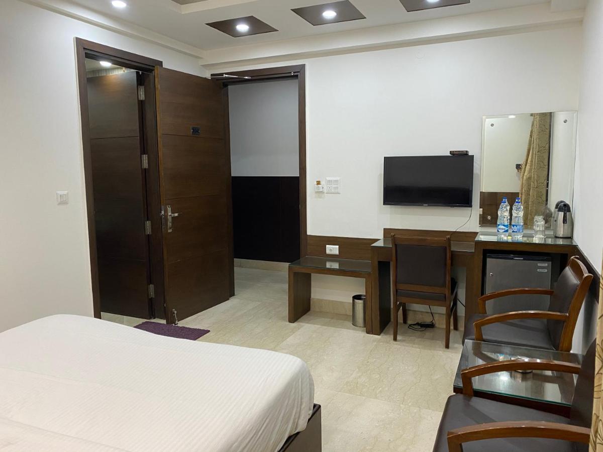Sheesh Mahal Bed & Breakfast Нью-Дели Экстерьер фото